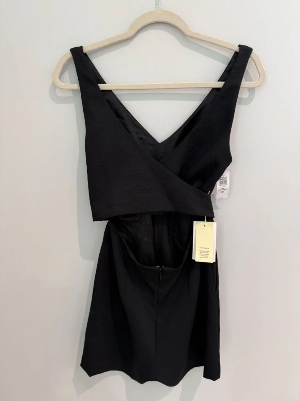 Wilfred Aritzia Black Textured Cut-Out Romper Jumpsuit Size 6 NWT